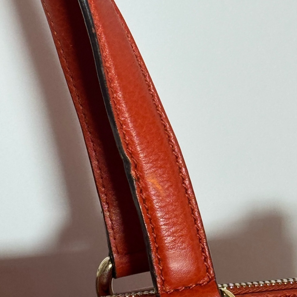 SALE
AUTHENTIC Gucci SoHo Leather Handbag - Picture 6 of 14